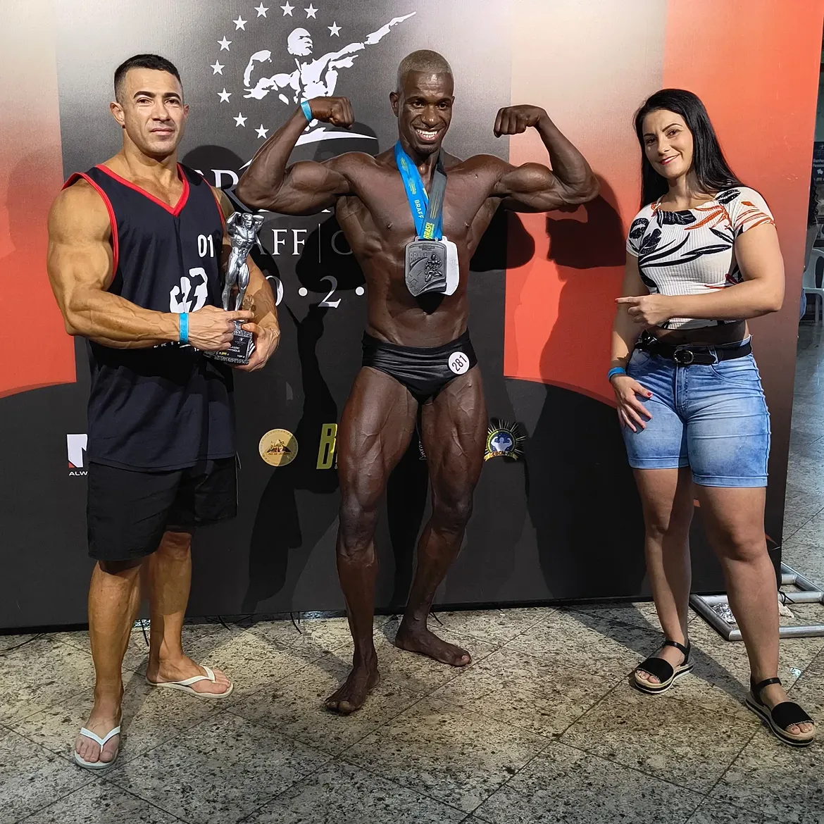Atleta Fabrício representando a Point Fitness em competição